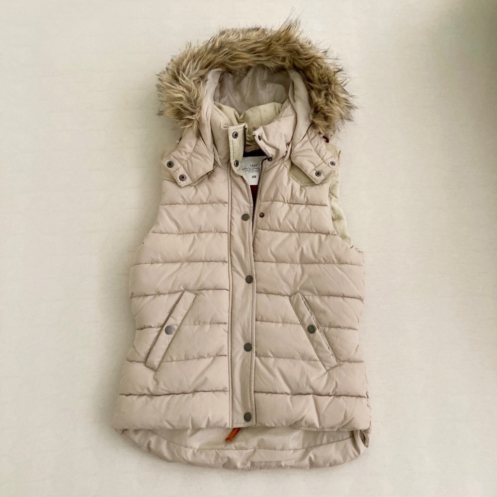 H&M Puffer Vest With Faux Fur Trimmed Hood